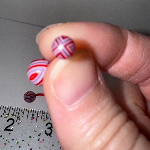 14 Gauge Red, White, and Purple Flag Design Belly Ring - Picture 11 of 13